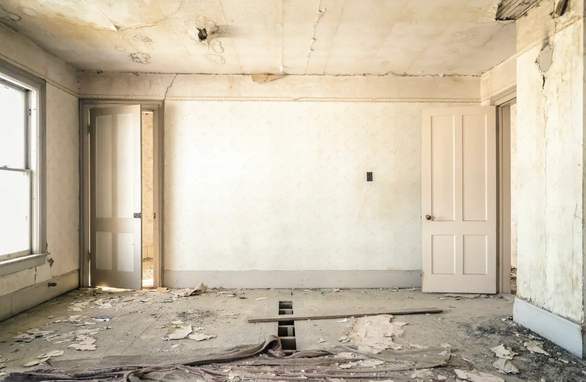 Waste disposal crew managing a cleanout project in Coraopolis